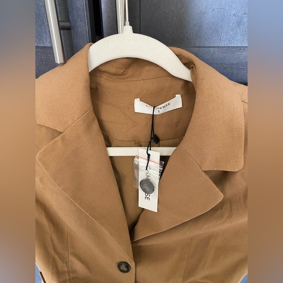 Light brown Belted blazer NWT - Picture 3 of 4